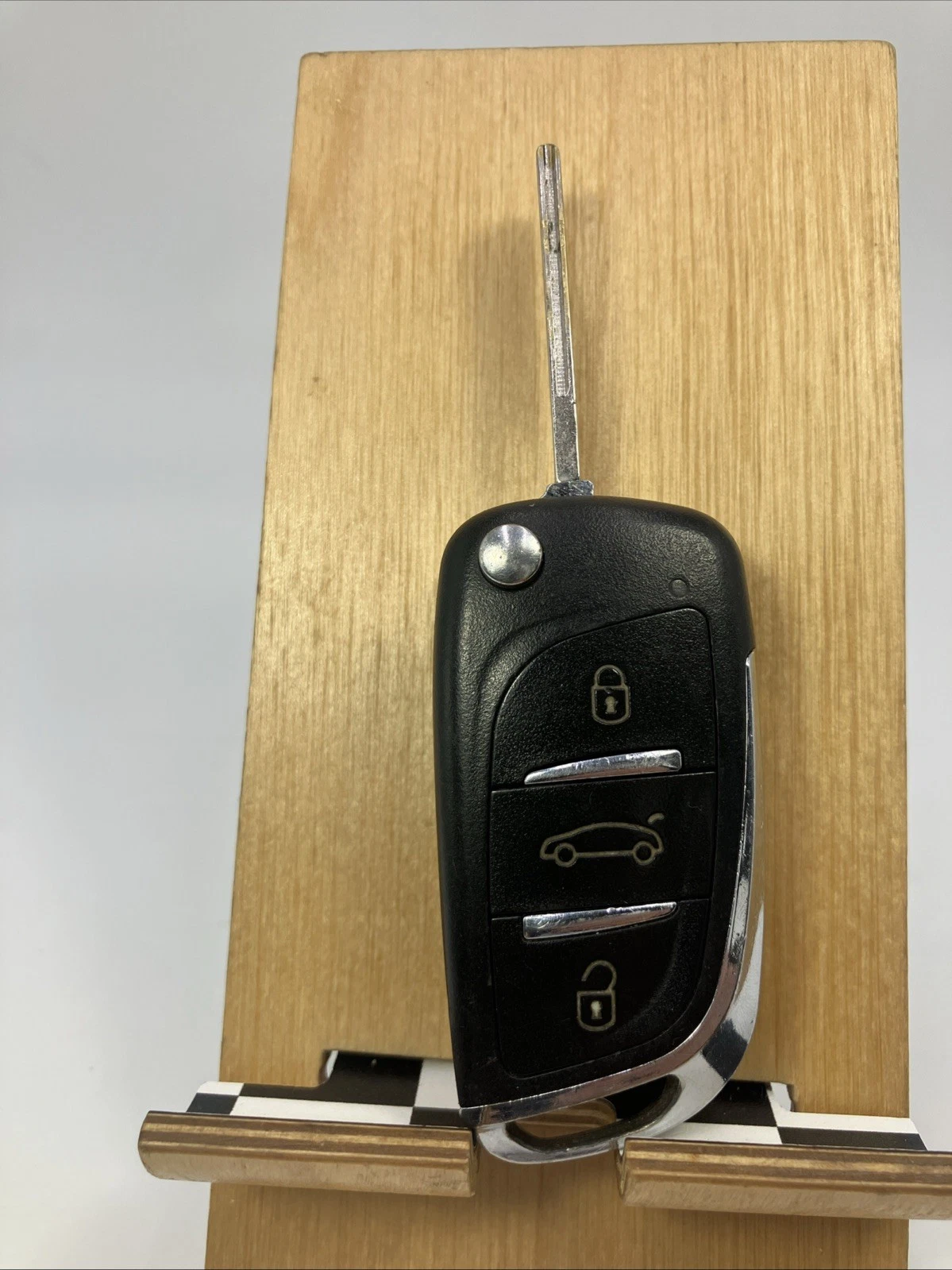 Clé Voiture FOB Universel 3 Boutons Clé à Clapet Télécommande Fonctionnelle Testée Réf: D22 - Image 4