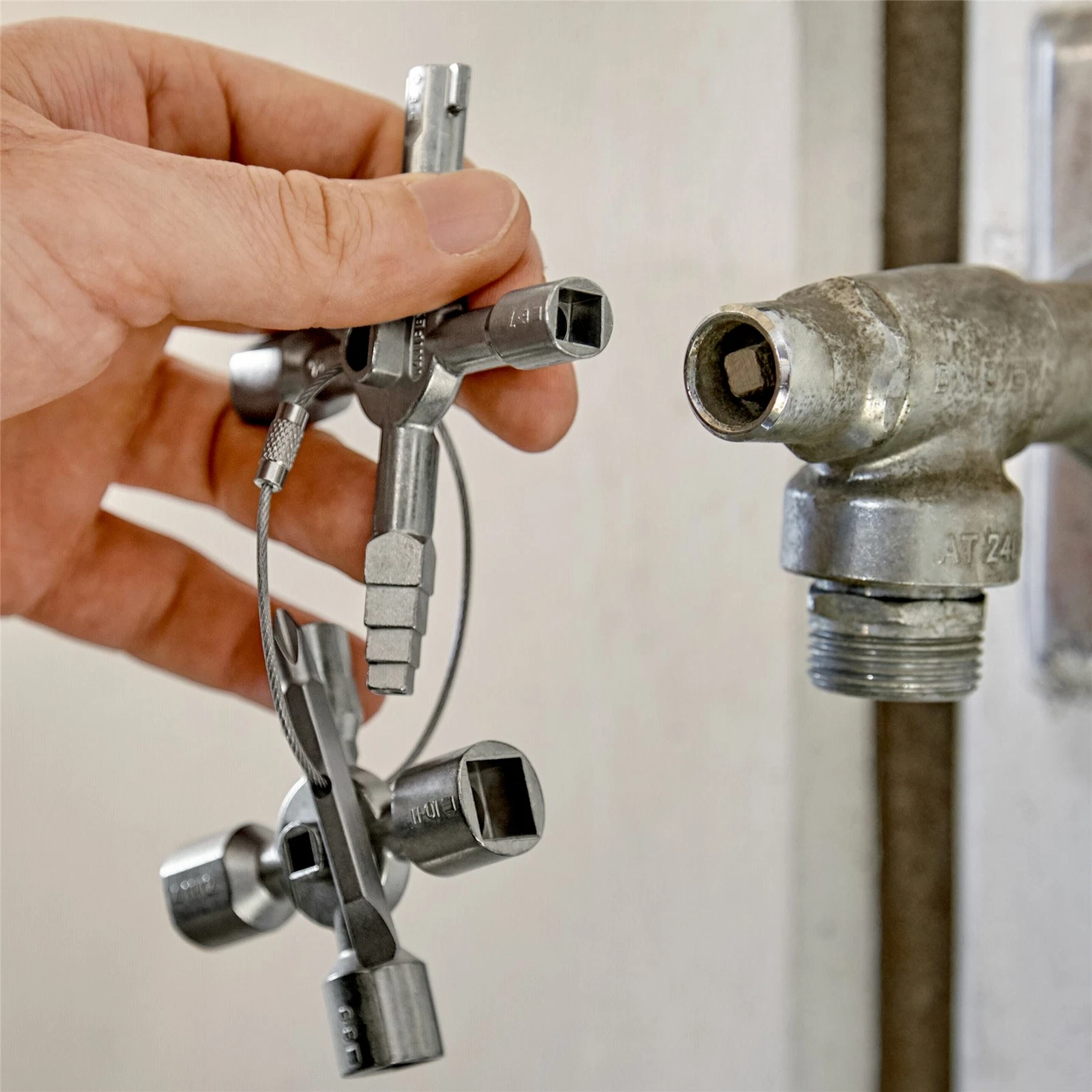 KNIPEX 00 11 01 TwinKey for Control Cabinets Windows and Shut-off Systems - Image 9