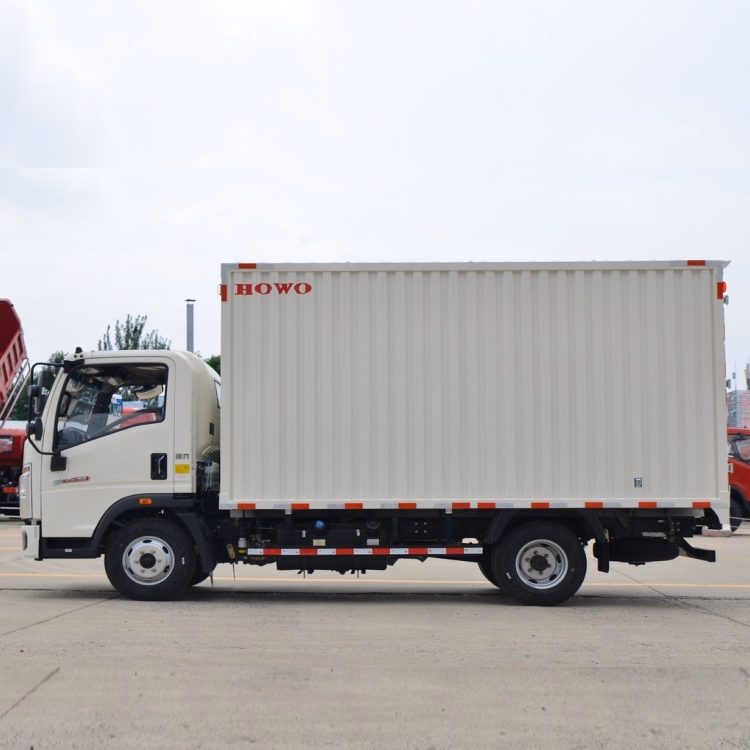 HOWO Tx 4*2 Light Duty Cargo Truck High Efficiency Fuel Saving Reliable Transport Vehicle - Image 6
