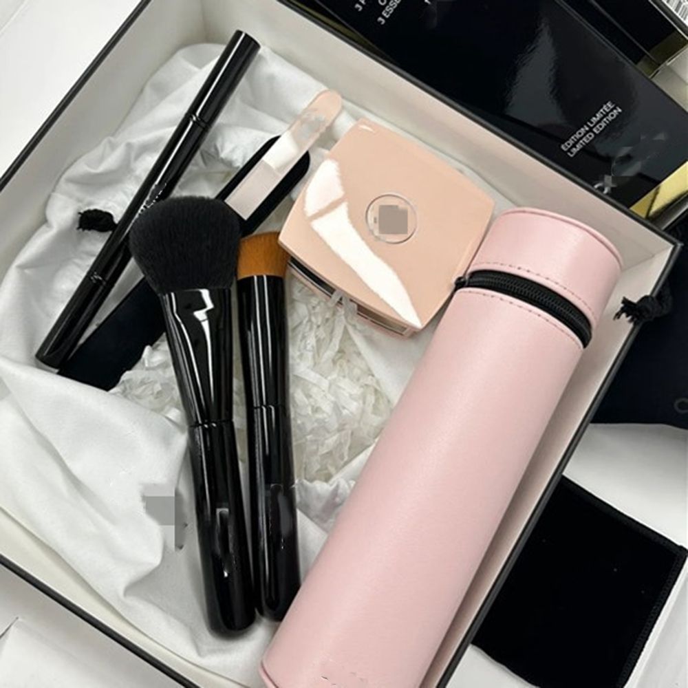 Designer Makeup Brush with Storage Tube Embossed Folding Mirror Makeup Brush Makeup Tool Box for Girl Valentine's Day Birthday Gift - Image 1