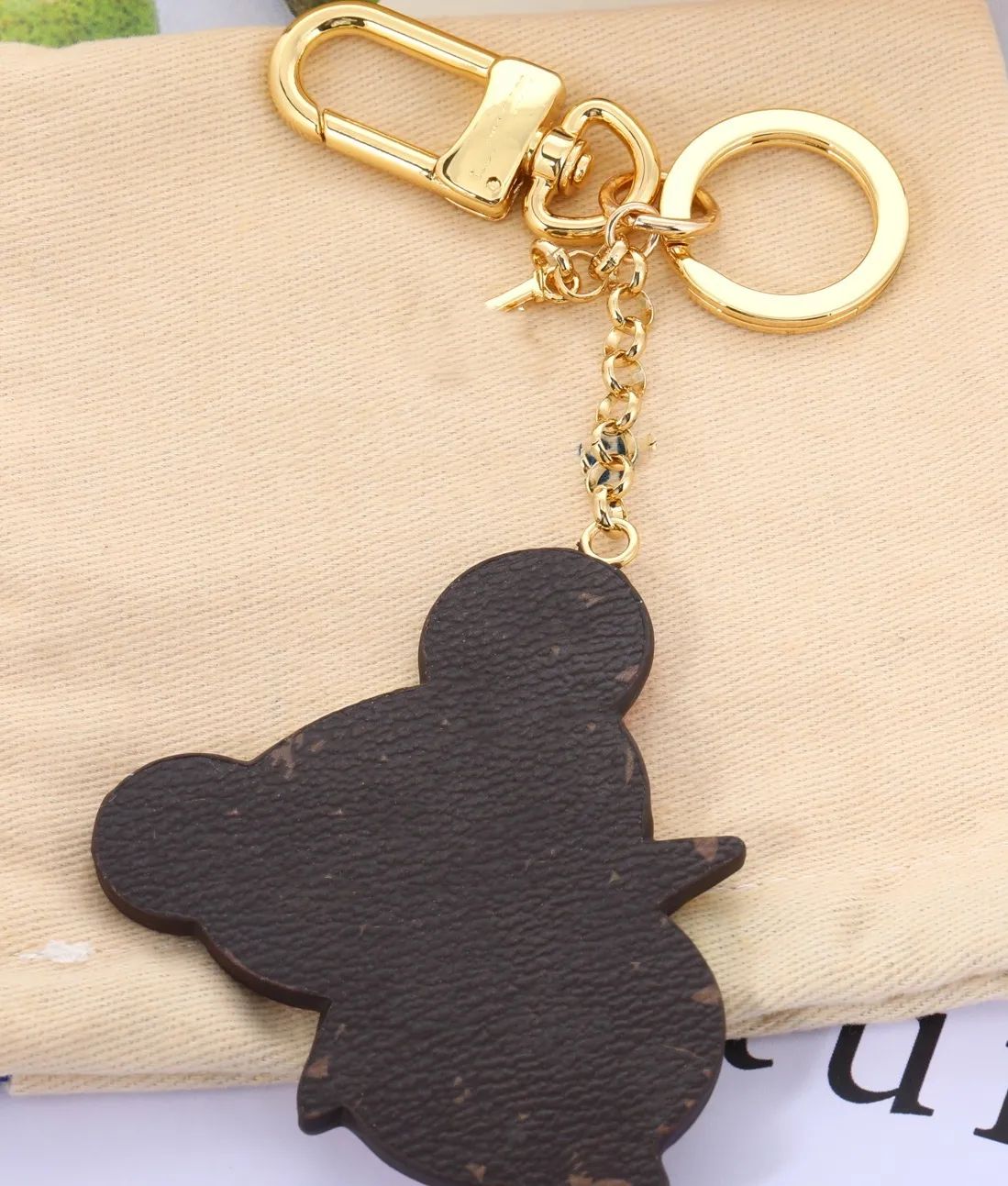 designer keychain women V Letters designers keychain 20styles wallet rabbit top llavero Car Key Chain men Buckle jewelry Keyring Keychains - Image 3
