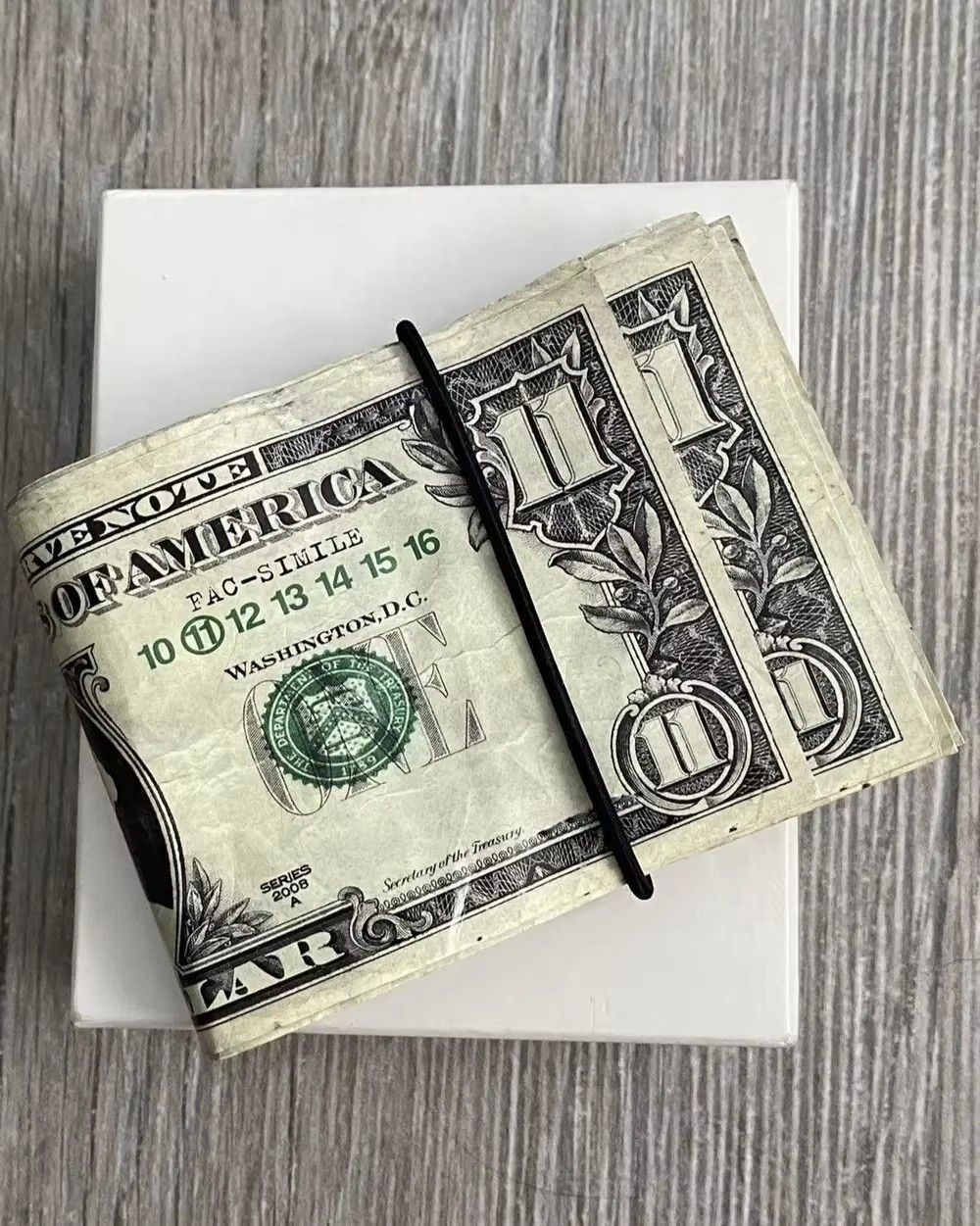 American Vintage Short Wallet Premium Cowhide & Tyvek Dollar Bill Design Unique Money-Shape Card Holder & Keychain Combo, Retro Streetwear Essential for Men & Women - Image 1
