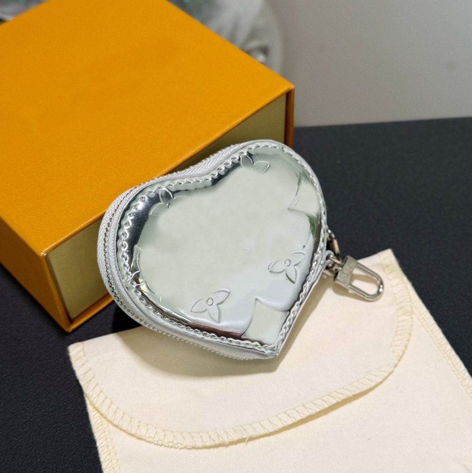 Luxury Star Keychain Mini Heart shape Designer Bag Charm Fashion Laser polished surface Men and Women Earphone Bag Key Holder Coin Purse wallets Christmas gift - Image 3
