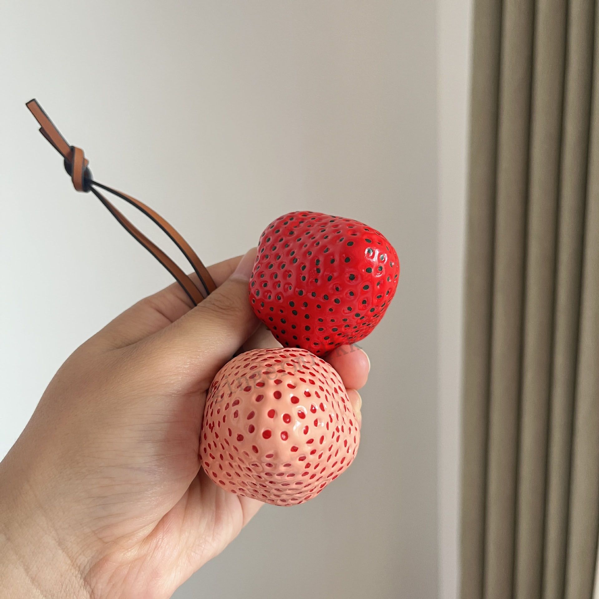 Designer Bag Charms Strawberry Charm With Box Decorative Item Car Key Pendant Couple Accessories Christmas Gift - Image 5