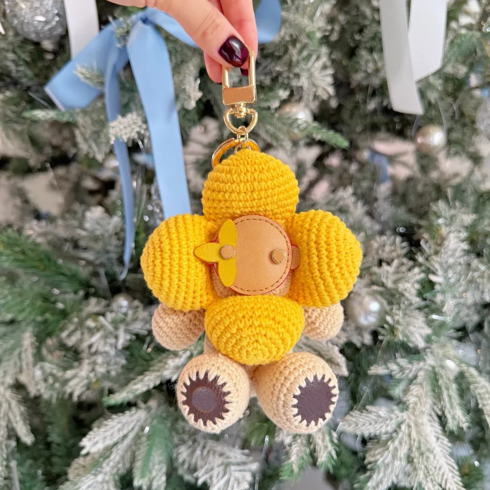 Keychains Lanyards Series Sunflower Keys Wallet Luxury Color Weave Letter Doll Keychain Fun Car Pendant Brand Couple Bags Totes Pendant Key Chain Women Men - Image 2
