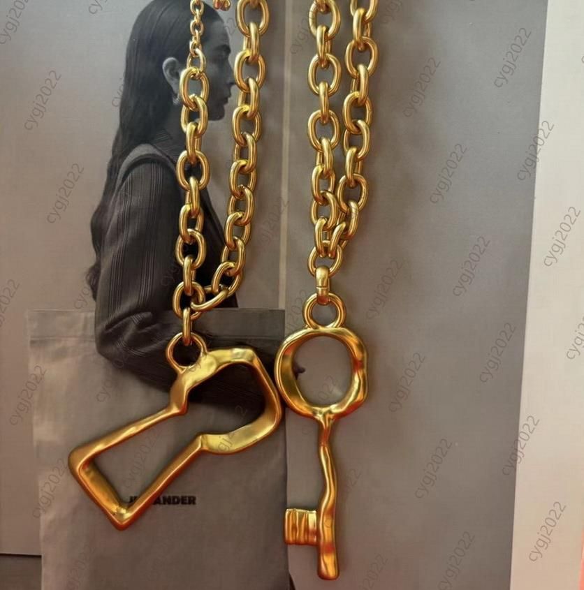 French Simple Schiaparelli key series couple necklace Hiphop Rock Vintage Jewelry Thick Chain Necklace Sweater Chain - Image 1