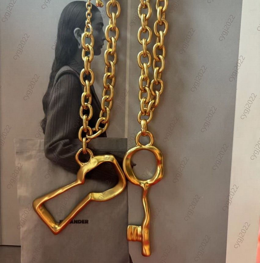 French Simple Schiaparelli key series couple necklace Hiphop Rock Vintage Jewelry Thick Chain Necklace Sweater Chain - Image 3