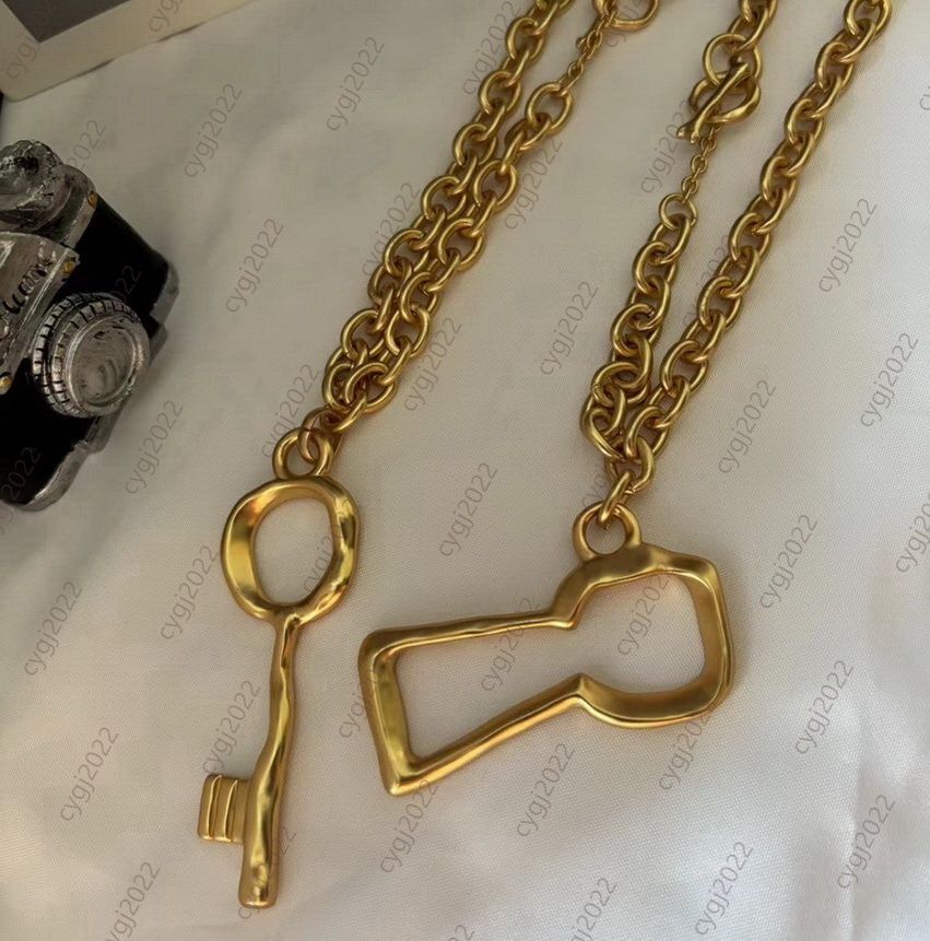 French Simple Schiaparelli key series couple necklace Hiphop Rock Vintage Jewelry Thick Chain Necklace Sweater Chain - Image 4