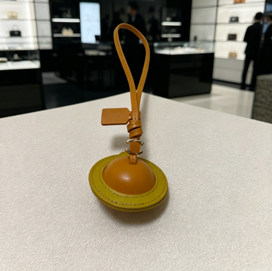 New Genuine Leather Mini Planet Bag Charm Designer Keychain Luxury Letter Keyring for Men Women Purse Charm Premium Hardware Key Fob Holiday Gift - Image 5