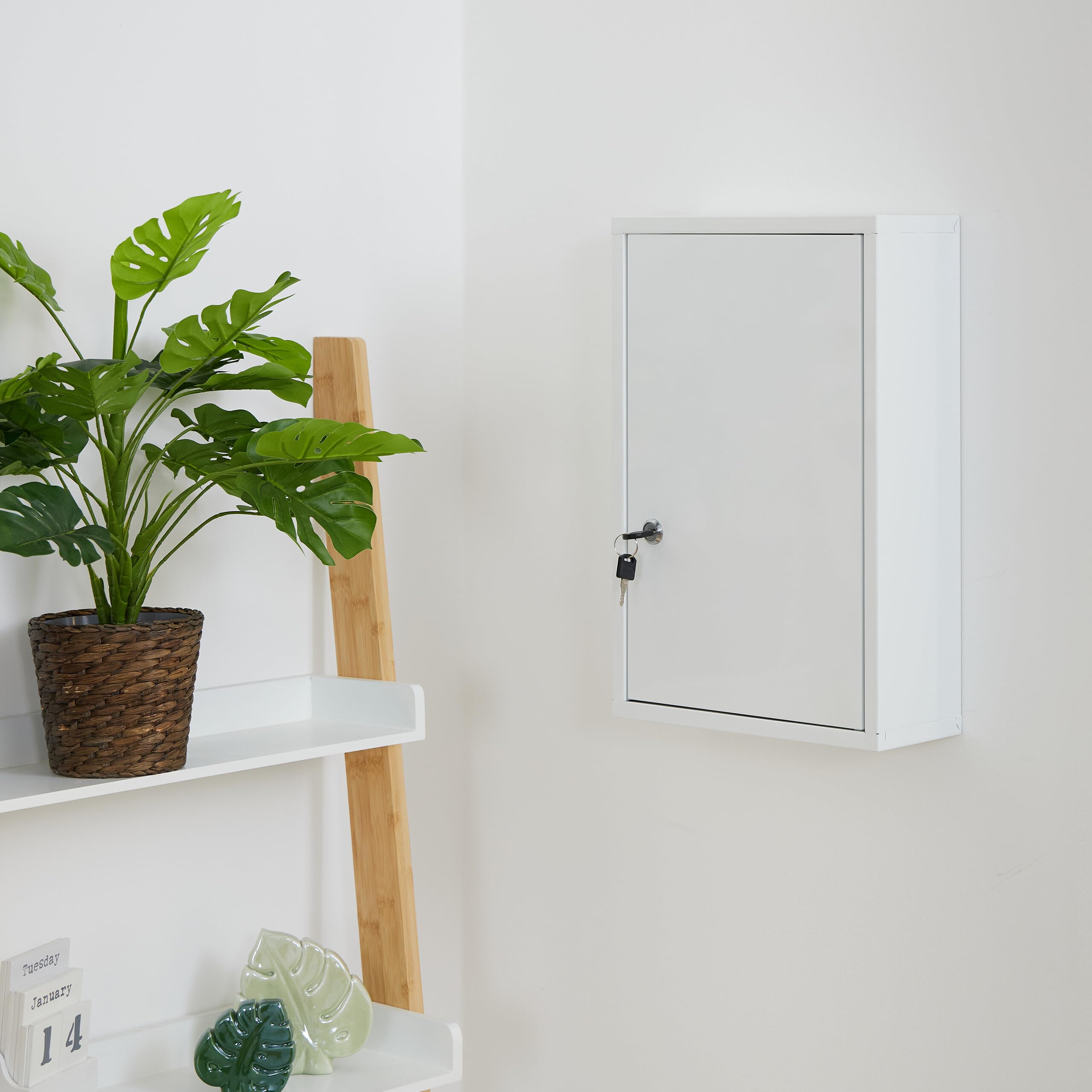 Relaxdays Medicine Cabinet, Wall Mounted, Steel, 3 Practical Compartments, H x W x D: 45 x 30 x 12 cm, White - Image 2