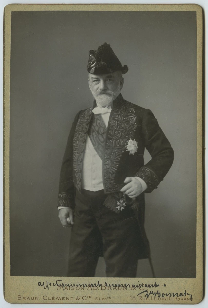 Cabinet circa 1900 Ad. Braun. Un académicien grand-croix de la Légion d'Honneur. - Image 1