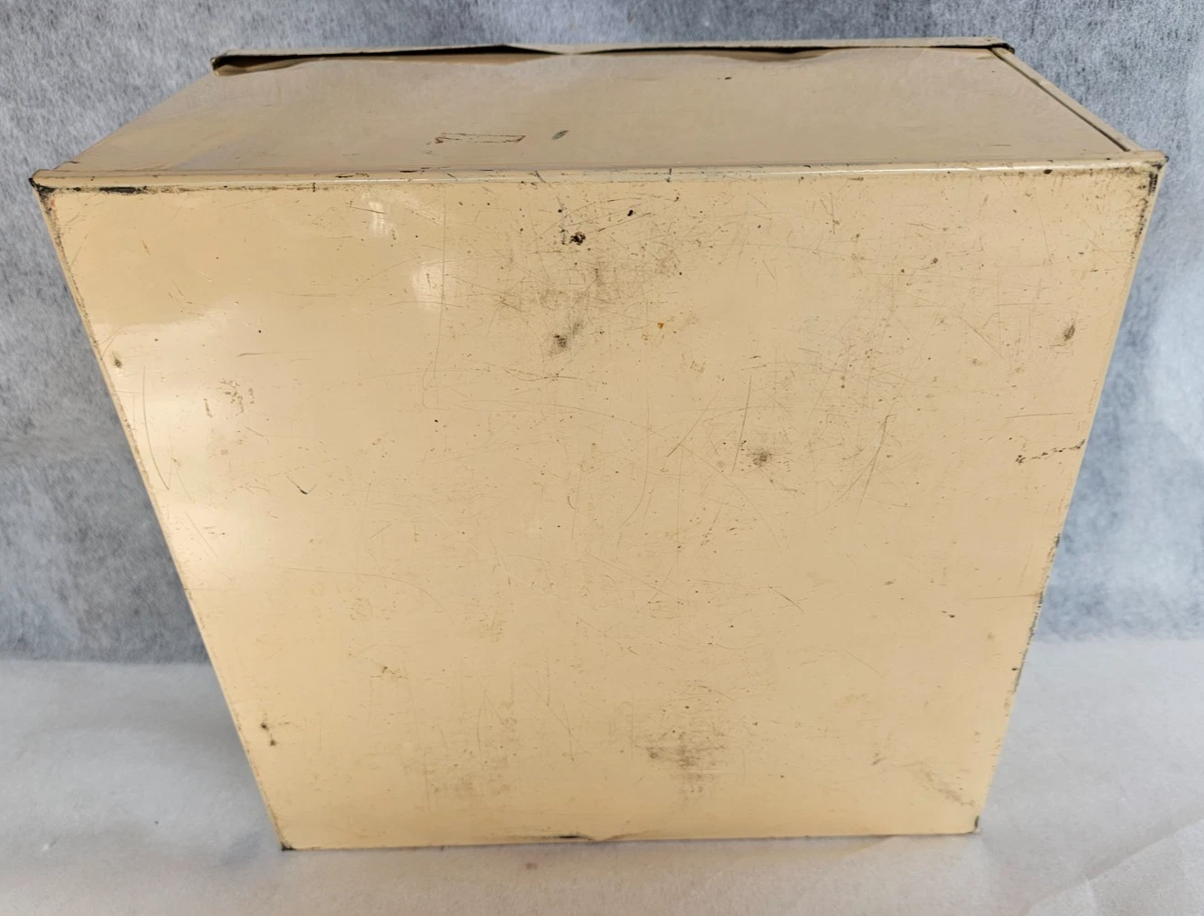 CABINET DE CURIOSITE BOITE EN TOLE CROIX ROUGE AVEC INSTRUMENTS DE CHIRURGIE - Image 19