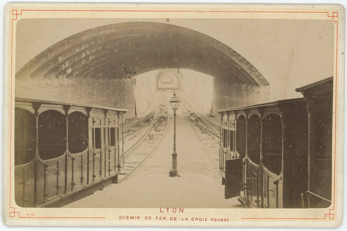 Cabinet circa 1890. Lyon. Chemin de fer de la Croix Rousse - Image 1