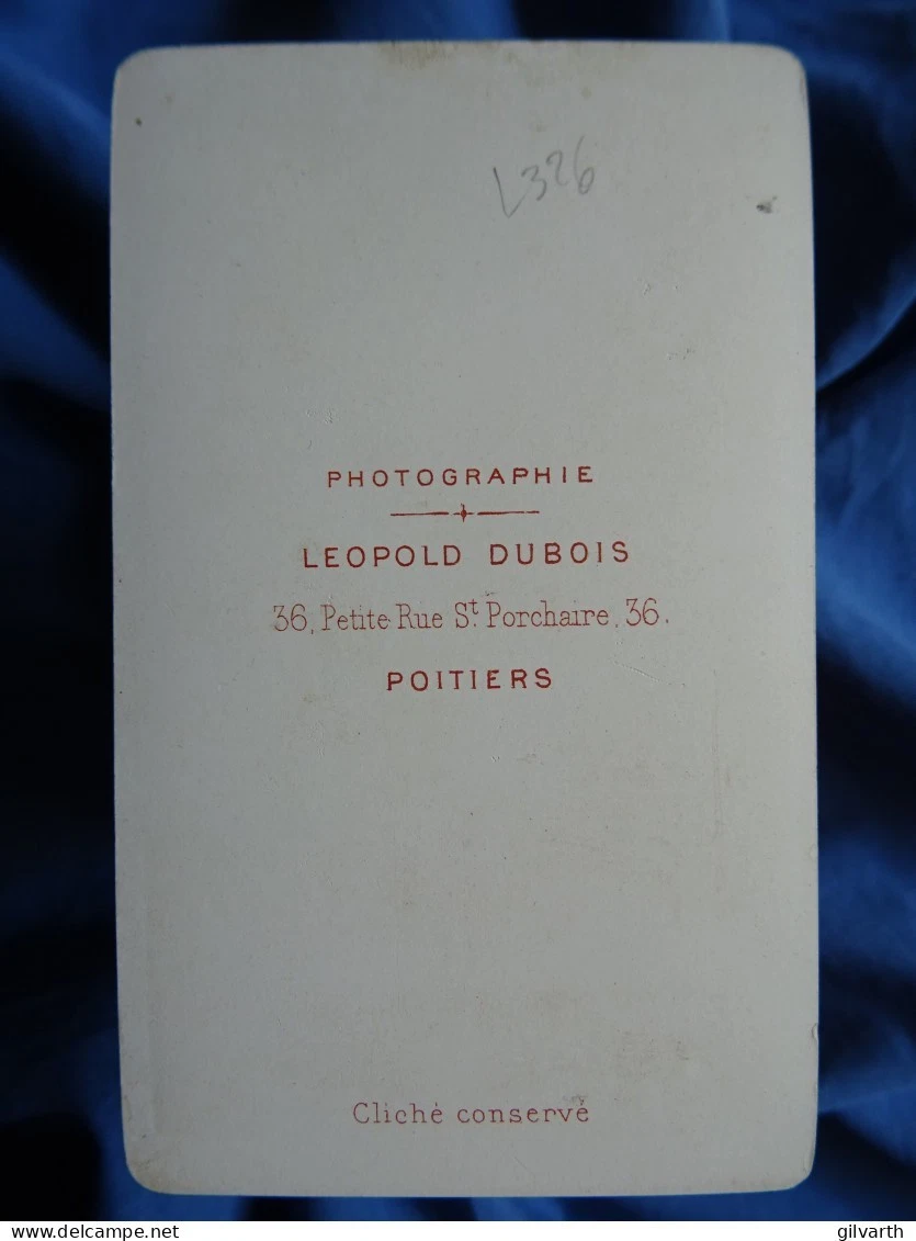 photo CDV Léopold Dubois à Poitiers - femme à la coiffe régionale circa 1870-75 - Image 3
