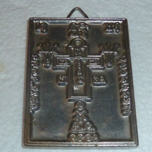 beau pendentif/amulette en métal à motif d'une croix aux origines à identifier  | eBay - Image 3