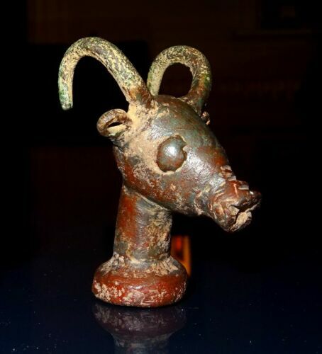 beau pendentif/amulette en métal à motif d'une croix aux origines à identifier  | eBay - Image 5