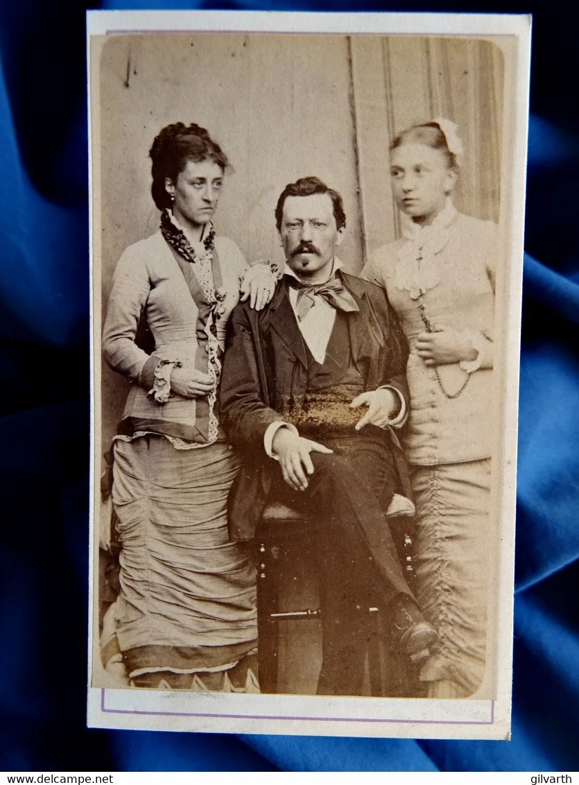 photo cdv couple avec jeune fille, Mr et Mme Gustave Lalbaletrier, circa 1870-75 - Image 1