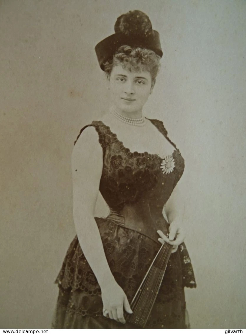 photo cabinet Nadar à Paris - Jeanne Demarsy 1865-1937 actrice, modele de Manet - Image 1