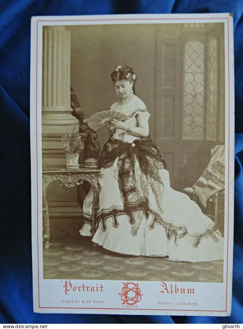 Photo cabinet Disdéri, Paris - Adèle Grieneisen dite Crénisse actrice Belge 1865 - Image 1