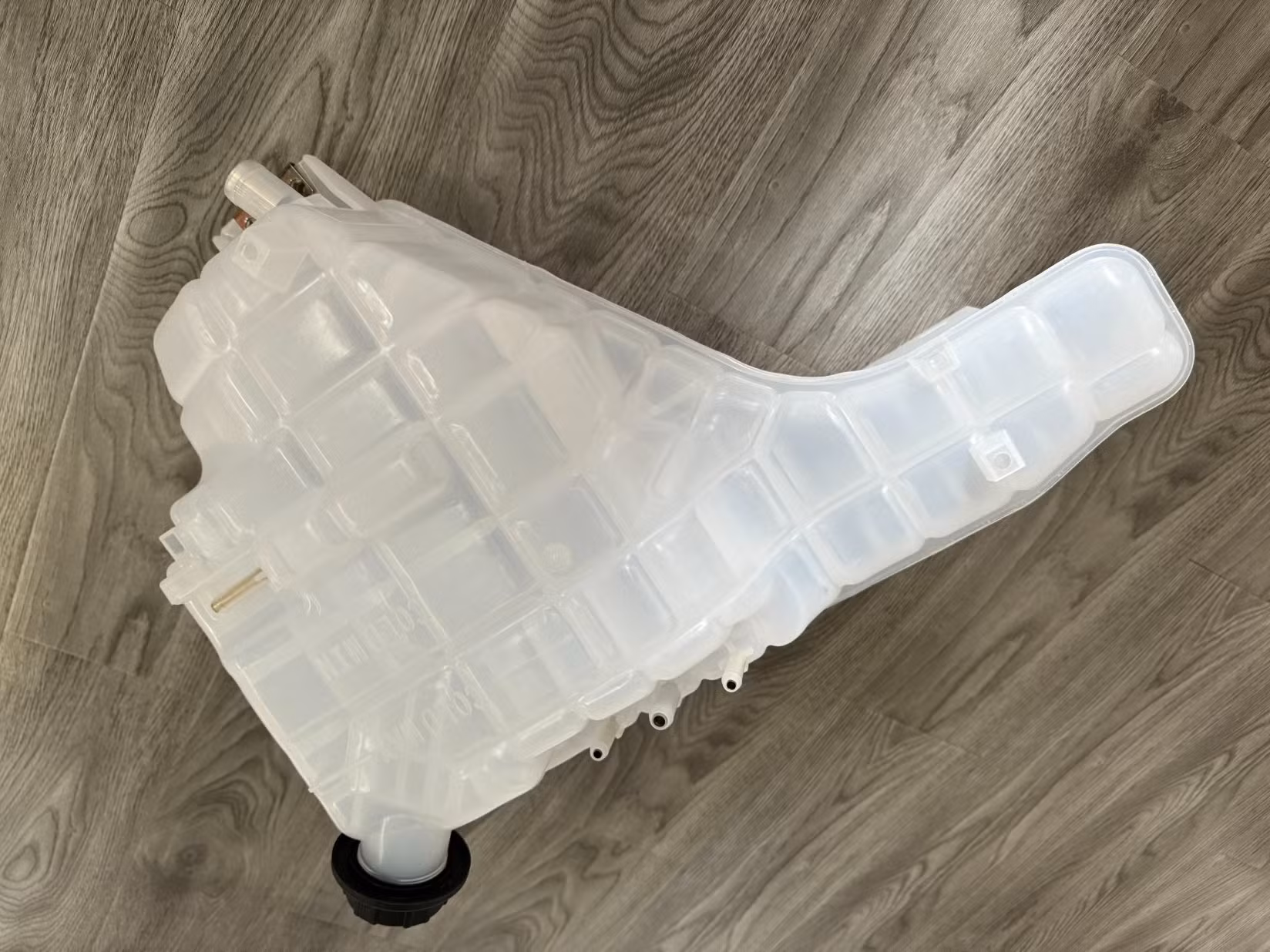American Truck Parts Coolant Reservoir A0528531000 A0528531002 for Freightliner - Image 5