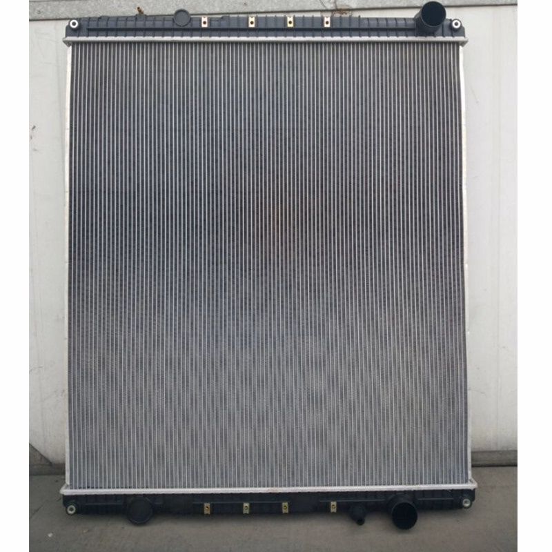 Water Aluminum Truck Radiators OEM 0526620004/A0526615020, for Freightliner Cascadia Series - Image 1