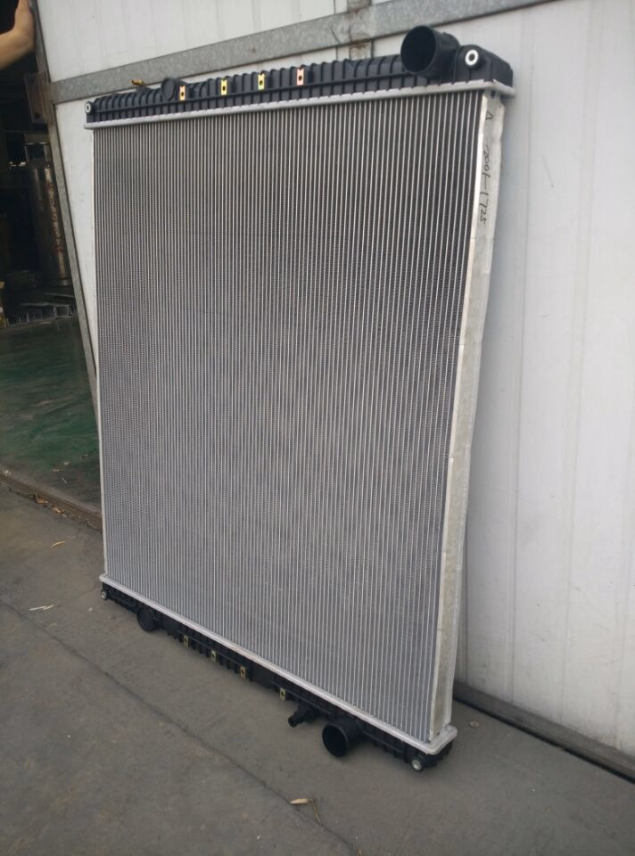 0526620004 A0526615020 2001-1725 Radiator for Freightliner Cascadia Columbia Truck - Image 3