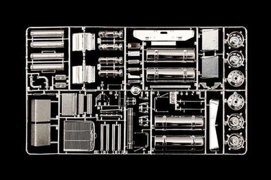 Italeri Freightliner FLC - Image 8