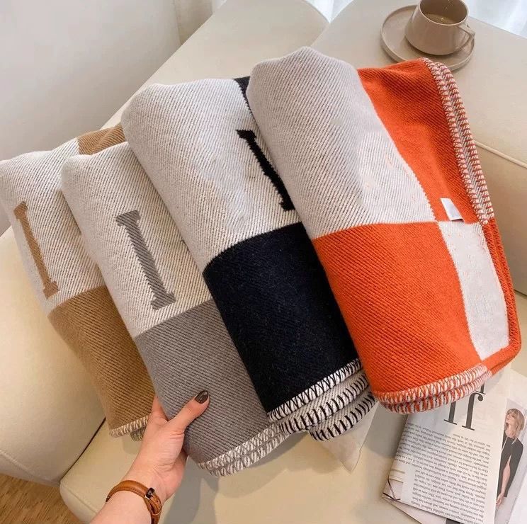 H letter designer cashmere scarf Portable soft sofa bed l140-170cm Blanket - Image 1