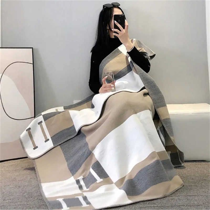 Designer Cashmere Blankets Luxury siesta Blanket Letter Home Travel Throw Summer Air Conditioner Blanket Beach Towel Womens Soft Shawl - Image 1