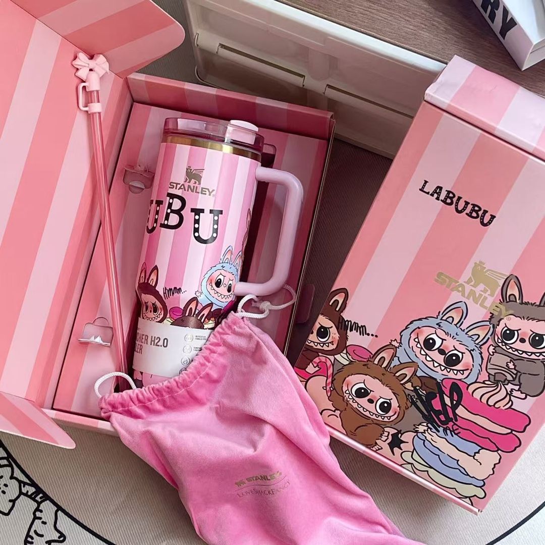 Stanley x Labubu 40oz Tumbler | Cute Cartoon Collectible | Insulated Sweat-Proof w/ Carry HandlePink style L250705LL81 - Image 4