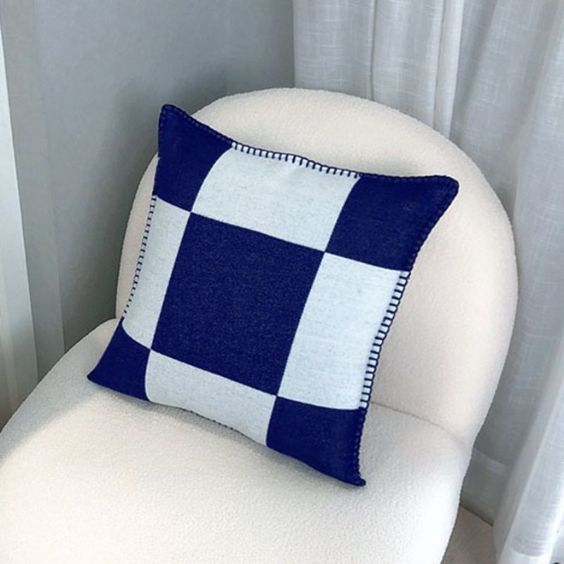 H Pillows Designer Pillow H Luxury Brand Nordic Style Pillowcase Lunch Break Sofa Cushion Car Waist Back Cushion Knitted Pillowcase Pillow With Logo - Image 4