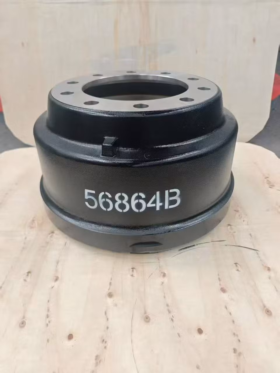 Semi-Trailer Truck Brake Drum 3922X Suitable for Freightliner, Made in China, Black Brake Drum - Image 3