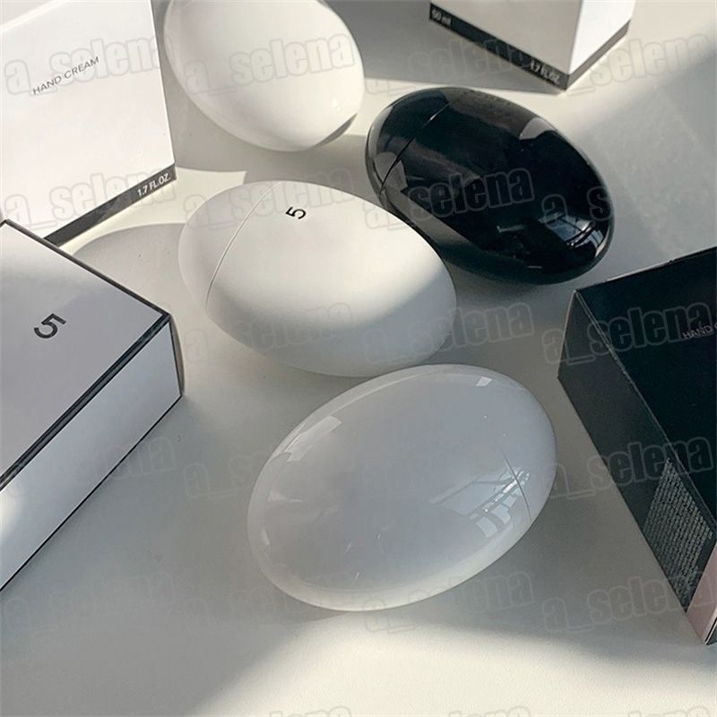 Creme Main's Hand Cream Brand Hand Cream 50ml LA CREME MAIN Black Egg &amp; White Hand Creams Skin Care - Image 1