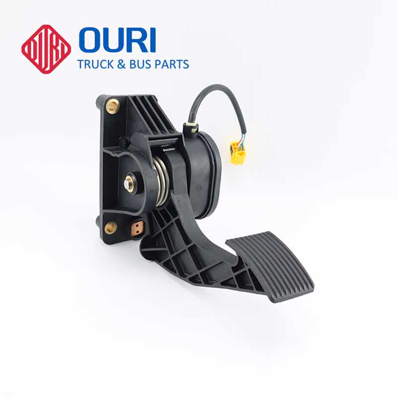 Truck Parts 9413000104 Electronic Accelerator Pedal for Mercedes Benz Freightliner Trucks - Image 2