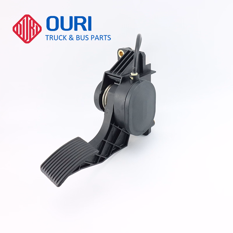 Truck Parts 9413000104 Electronic Accelerator Pedal for Mercedes Benz Freightliner Trucks - Image 3