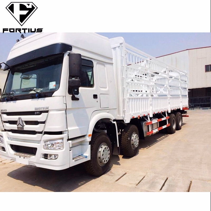 Sinotruk HOWO Max HOWO T5g Nx 380HP 400HP 430HP 8X4 6X4 6X2 4X2 Stake Camion Cargo Truck Freightliner Trucks for Livestock and Poultry Transportation - Image 2
