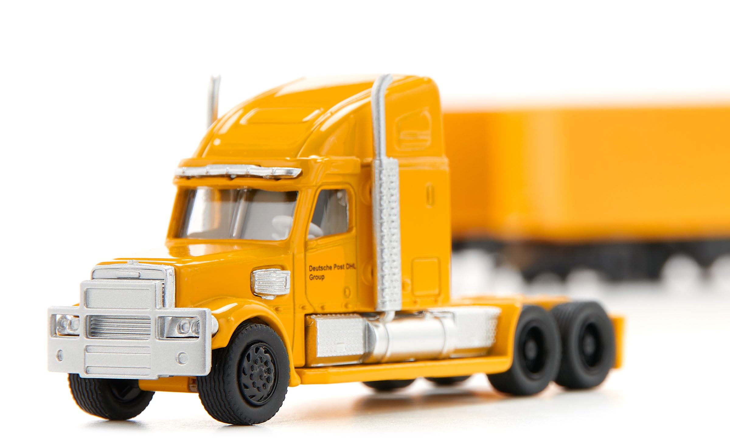 Siku 1806, Freightliner DHL Road Train, Tractor with Trailer and Trailer, 1:87, Metal/Plastic, Yellow, Detachable Trailer, Opening Trailer Doors - Image 6
