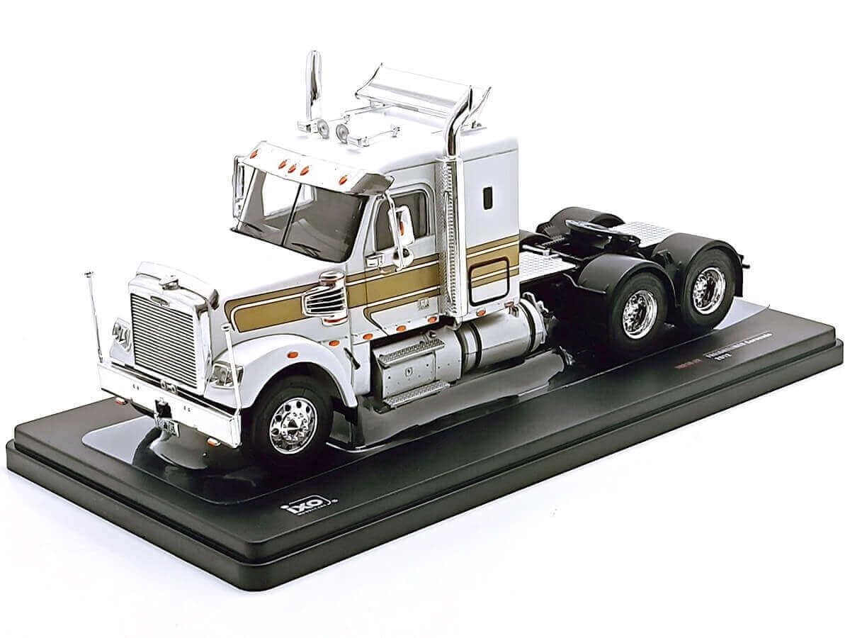 IXO 1/43 - Freightliner Coronado - 2012 TR210 - Image 1